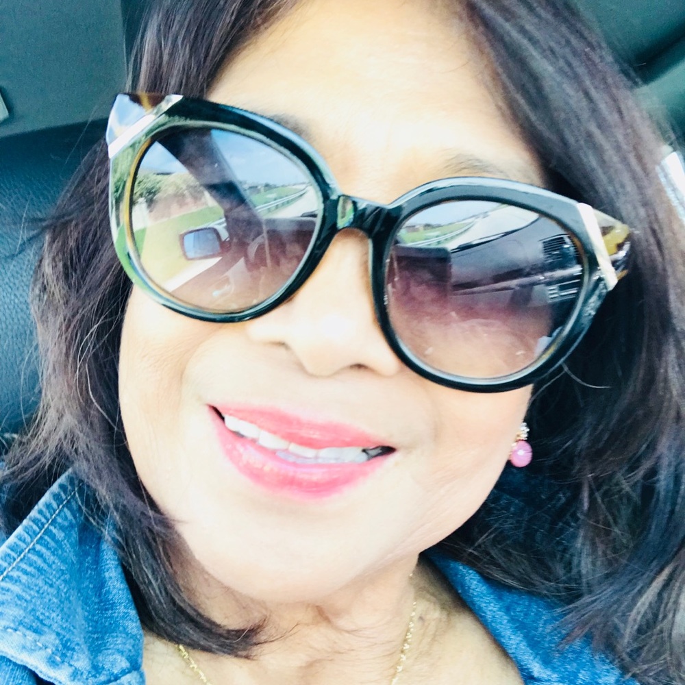 Meet your Posher, Lorna